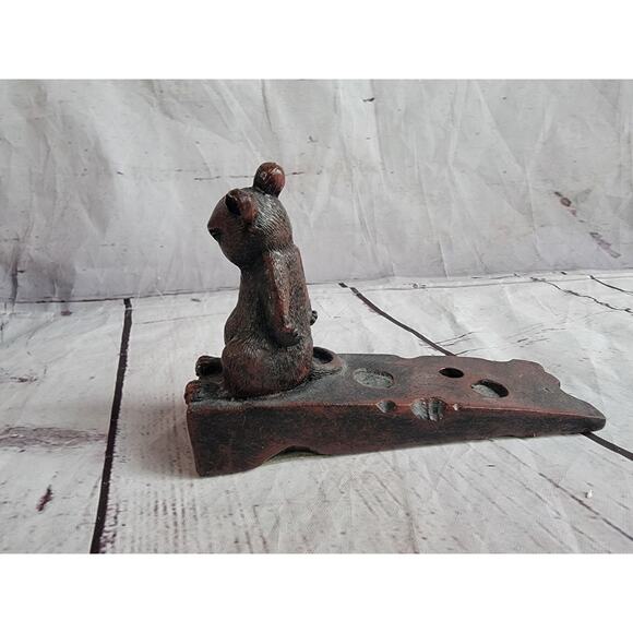 Victorian Trading Co Mouse On Wedge Of Cheese Door Stop Resin - Picture 6 of 8